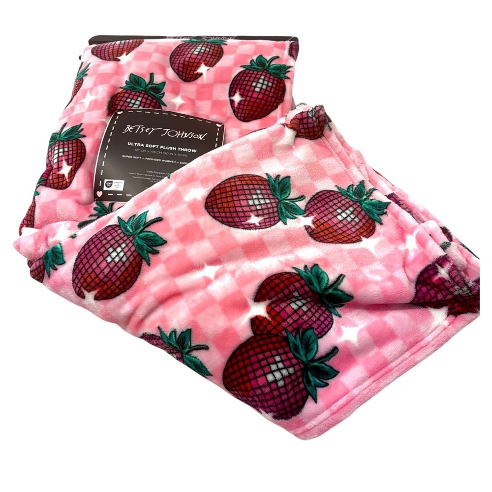 Betsy Johnson Pink Oversized Throw Plush Blanket